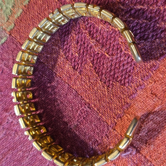 Vintage Goldtone Modernist Bangle Bracelet - Picture 5 of 7